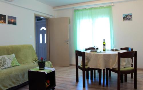 Kastel Gomilica Apartamento | Apartment Ljubica Kaštel Gomilica