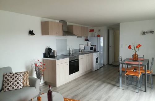 Jonzac Apartamento | Apartamento ubicado en la planta baja de una pequeña residencia con cuatro