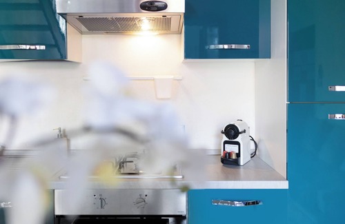 Lonato del Garda Apartamento | Apartment 'Loft Regia Antica' with Balcony, Wi-Fi and Air Conditioning