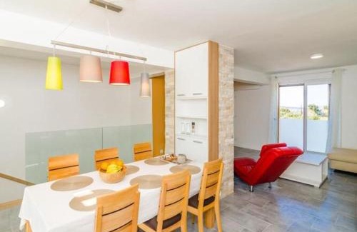 Orasac Apartamento | Apartment Lula - Superior Two-Bedroom Apartment with Balcony and Sea View