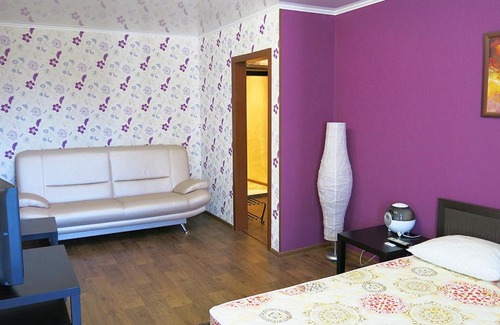 Omsk Apartamento | Apartment Luxe with Jacuzzi on Maslennikova 45