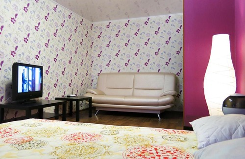 Omsk Apartamento | Apartment Luxe with Jacuzzi on Maslennikova 45