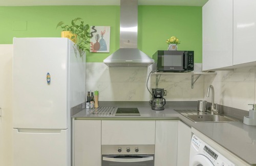 Cádiz Apartamento | Apartamento 'Luz, A Pie De Playa' con Wi-Fi y aire acondicionado