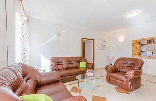 Nerezise Apartamento | Apartment Magdalena - Three Bedroom Apartment