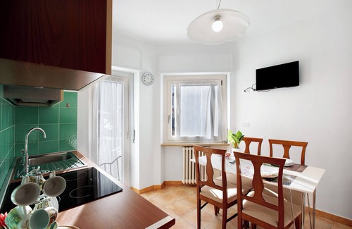 Aosta Apartamento | Apartamento "Maison Étoile - Stella" con vistas a la montaña, balcón y Wi-Fi