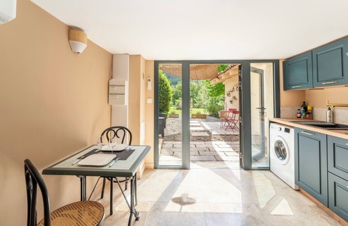 Apt Apartamento | Apartamento 'Maison Marvic, Le Laurier T2' con vistas a la montaña, Wi-Fi y aire acondicionado