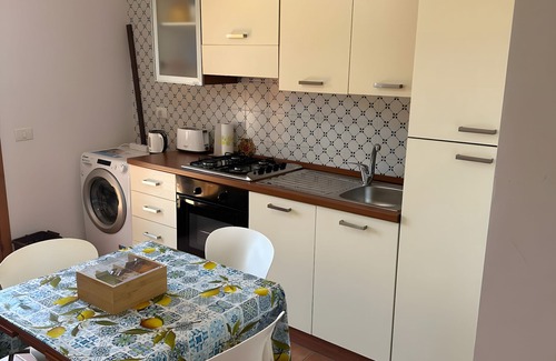 Macari Apartamento | Apartamento 'Makari' con Vista al Mar, Wi-Fi y Aire Acondicionado