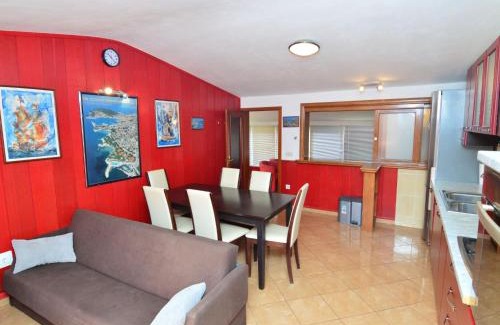 Primosten Apartamento | Apartment Mali Ive by Interhome