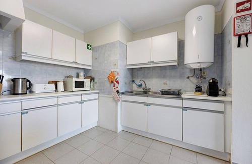Vale de Centianes Apartamento | Apartamento 'Mar-Colina-Sol' con vistas al mar, acceso a la playa, terraza y Wi-Fi