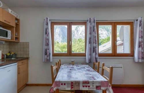 Le Bourg-d'Oisans Apartamento | Apartamento 'Marmotte' con vistas a la montaña, jardín compartido y Wi-Fi