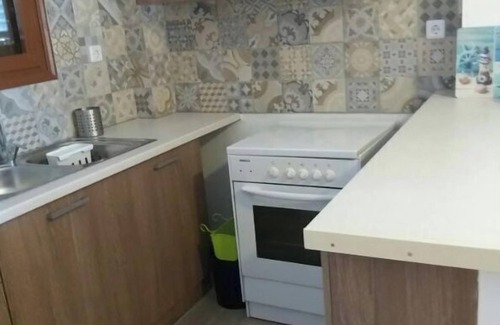 Edipsos Apartamento | Apartamento 'Μaria's House 1' con terraza privada, jardín compartido y aire acondicionado.
