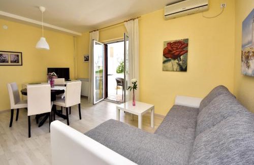 Dinjiska Apartamento | Apartment Marija-2 by Interhome