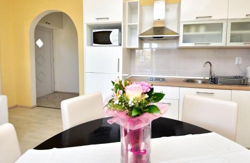 Dinjiska Apartamento | Apartment Marija-2 by Interhome