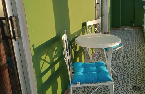 Las Cuevas Apartamento | Apartamento "Marisa home Tenerife" con vistas a la montaña, Wi-Fi y terraza