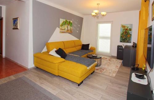 Cilipi Apartamento | Apartment Marita - One Bedroom Apartment with Balcony