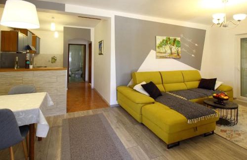 Cilipi Apartamento | Apartment Marita - One Bedroom Apartment with Balcony