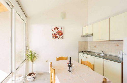 Zubovici Apartamento | Apartment Marva 9 with sea view and free air conditioning