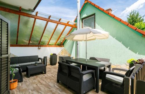 Balatonlelle Apartamento | Apartment May by Interhome