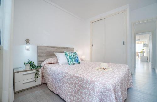 Almadraba-Canyelles Apartamento | Apartment Meda Chica