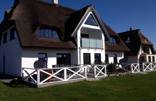 Vitte Apartamento | Apartment Meeresrauschen, beach vacation in a thatched roof house, W-Lan