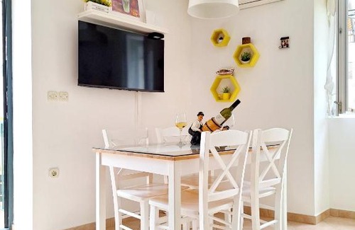 Supetar Apartamento | Apartment Megi in Supetar historical core
