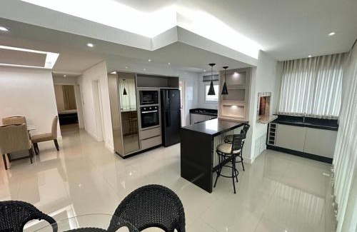 Andorinha Apartamento | Apartment Meia Praia 3 Suites
