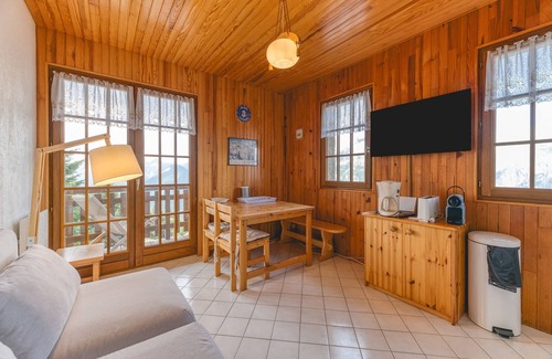 Villard-Reculas Apartamento | Apartamento 'Meije 4 Chaleureux' con vistas a la montaña, balcón y Wi-Fi