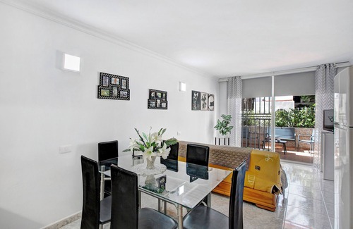 Arona Apartamento | Apartamento "Mertxe" con piscina compartida y Wi-Fi