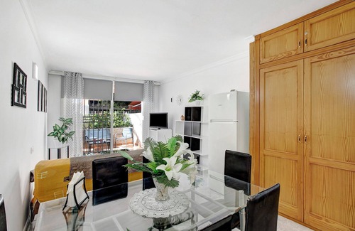 Arona Apartamento | Apartamento "Mertxe" con piscina compartida y Wi-Fi