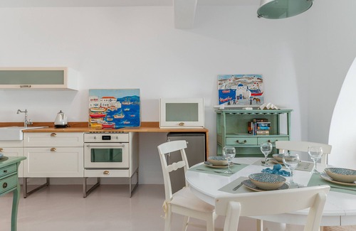 Faros Armenistis Apartamento | Apartamento 'Milou 1' con vistas al mar, jardín privado y Wi-Fi