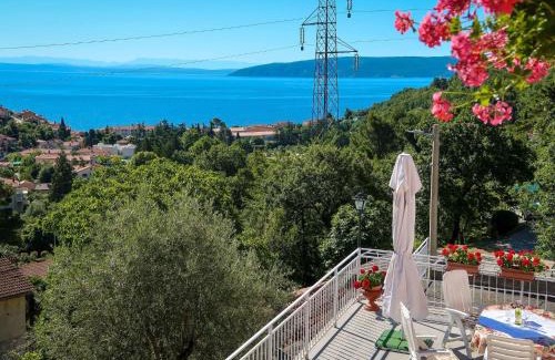 Sucici Apartamento | Apartment Mirjana by Interhome