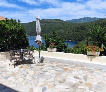 Molunat Apartamento | Apartment Mistral - Cosy Apartment with Sea view