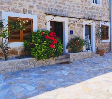 Molunat Apartamento | Apartment Mistral - Cosy Apartment with Sea view