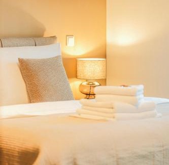 Bad Ems Apartamento | Apartment mit 3 Schlafzimmern, 2 Badezimmern, Aufzug, Balkone, 6 Personen