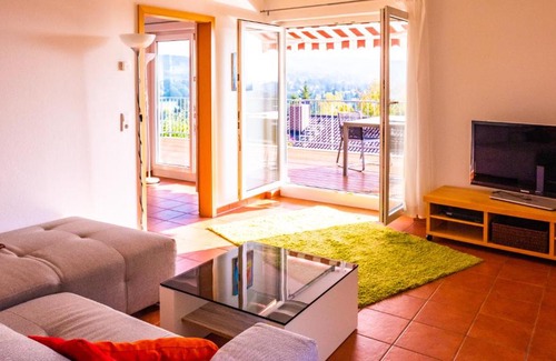 Weil am Rhein Apartamento | Apartment mit Fernsicht, nahe Schweizer Grenze