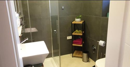 Loevenich Apartamento | Apartment mit schöner, moderner Einrichtung