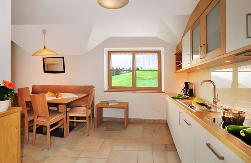 Villandro Apartamento | Apartamento 'Mitterhof' con vistas a la montaña, terraza compartida y Wi-Fi