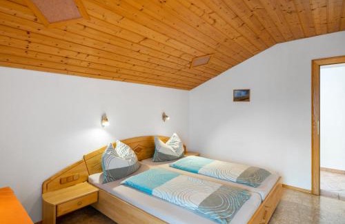 Bruck an der Grossglocknerstrasse Apartamento | Apartment Moderegg by Interhome