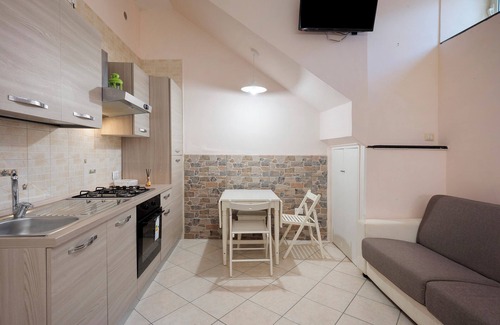 Gragnano Apartamento | Apartamento 'Monolocale Standard In Agriturismo' con vistas a la montaña, jardín compartido y Wi-Fi