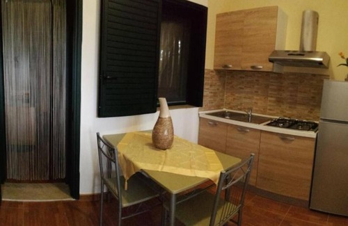Montincello Apartamento | Apartamento 'Monolocale - Villa Terra Nostra' con piscina compartida, Wi-Fi y aire acondicionado