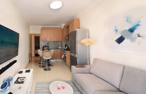 Montechoro Apartamento | Apartamento 'Monte Da Eira - Sunset' con piscina compartida, Wi-Fi y aire acondicionado