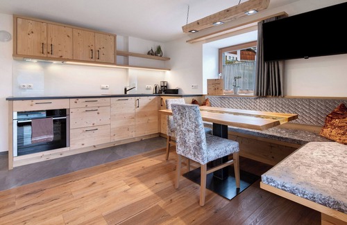 Lasa Apartamento | Apartamento 'Morgenrot' con vistas a la montaña, jardín compartido y Wi-Fi
