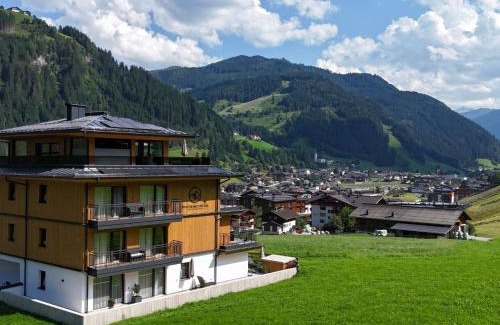Grossarl Apartamento | Apartment Mountain Suite Nr 201 by Interhome