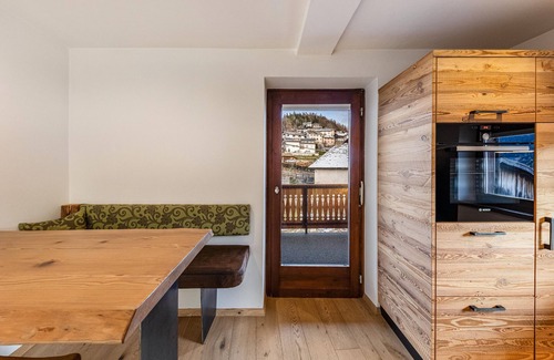 Trodena Apartamento | Apartamento 'Naturoase Stegerhof Apt Sonnenblume' con cabina de infrarrojos y piscina compartida