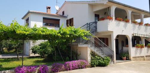 Mali Maj Apartamento | Apartment Načinović