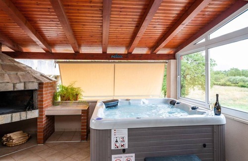 Zupa dubrovacka Apartamento | Apartment Nature View - Three Bedroom Apartment with Jacuzzi