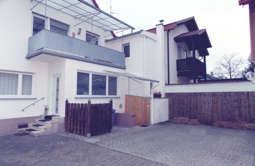 Huttenheim Apartamento | Apartamento cerca de la farmacia / médico / dentista para los empleados a tiempo para alquilar