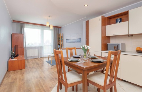 Gdynia Apartamento | Apartment Near the Forest by Renters