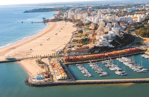 Parchal Apartamento | Apartment near to Praia da Rocha beach with swimming pool at 3 minutes drive