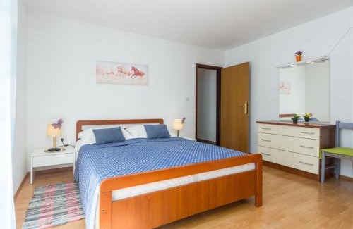 Kosinozici Apartamento | Apartment Nena-1 by Interhome